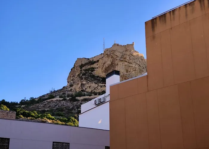 Palm Square - One Minute From The Sea!